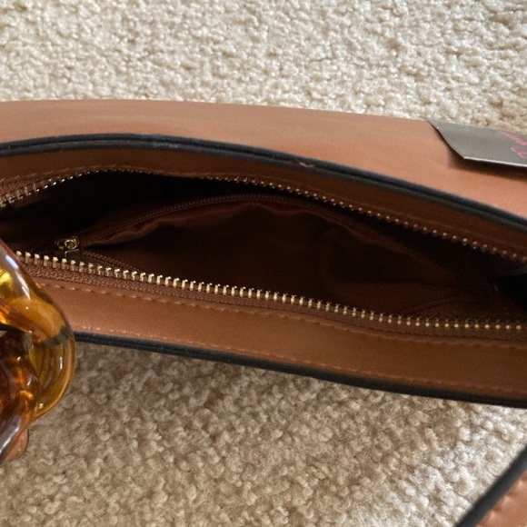 NWT No Boundaries Contemporary Women's Small Handbag - Picture 3 of 4